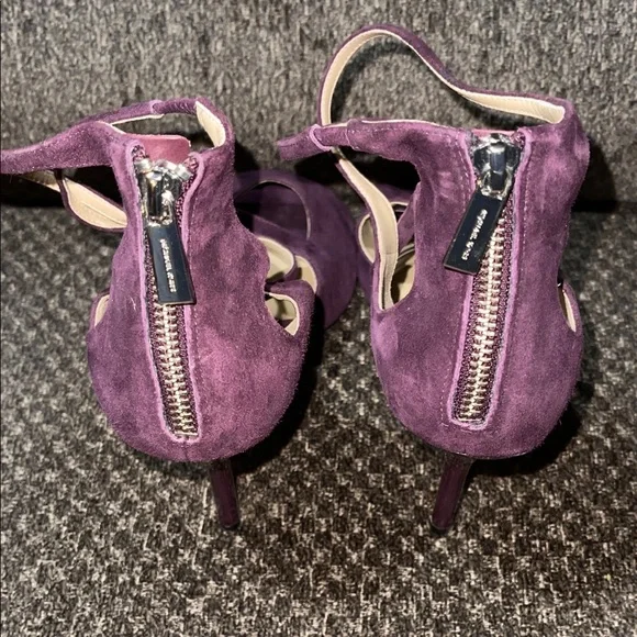 Elegant Eggplant/Aubergine Purple Strappy Heels - Picture 4 of 6